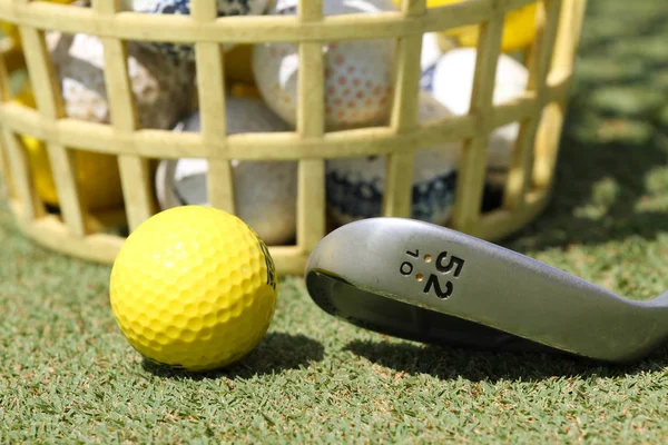 Macro Shot Practice Golf Ball Bucket Golf Iron Practice Green — Stock Photo, Image