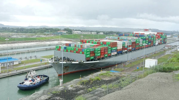 Colon Panama Dec 2016 Helsinki Bridge Container Ship Built 2012 — Stock Photo, Image