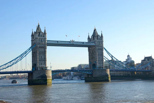  Londra, İngiltere, Jan, 21,2017: Tower Bridge kombine Baskül ve asma köprü Londra'da inşa 1886 yılında, 1894.                   