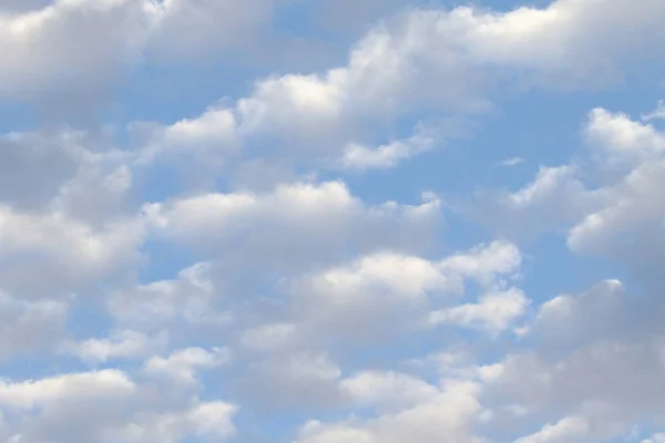 Primer Plano Una Hermosa Formación Nubes Con Manchas Azules Blancas — Foto de Stock