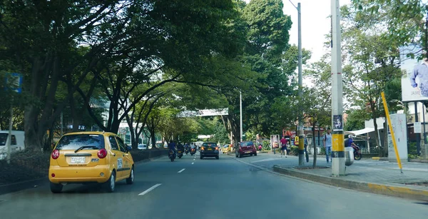 Utsikt över en gata i Medellin, Colombia. — Stockfoto