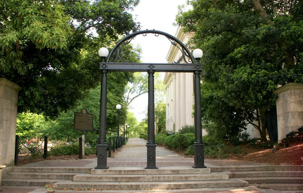 L'Arco all'ingresso del Campus Nord a UGA . — Foto Stock