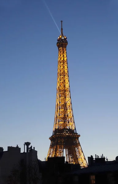 Вид Эйфелеву Башню Балкона Сумерках — стоковое фото