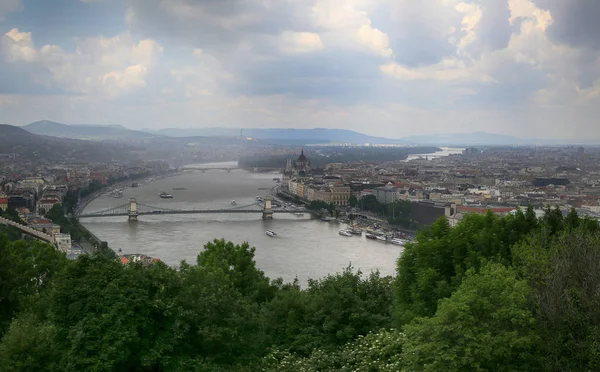 Panoramatický Pohled Památky Budapešti Deštivého Letního Dne Maďarsko — Stock fotografie