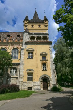 Budapeşte 'de Vajdahunyad Kalesi 'ne parkın güzel manzarası, Macaristan