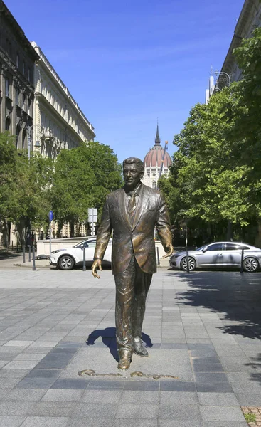 2019年6月3日 ハンガリー ブダペスト ブダペストのアメリカ合衆国大統領にロナルド レーガンの記念碑 — ストック写真