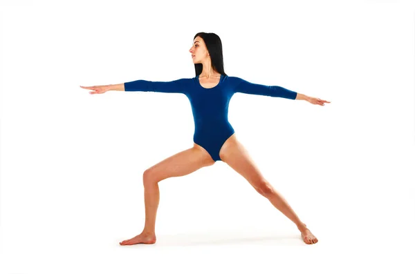Hermosa Mujer Sana Practica Yoga Cuerpo Turquesa Aislado Sobre Fondo — Foto de Stock