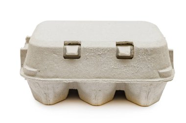 beyaz bir arka plan üzerinde izole altı (6) yumurta için karton tepsi. 
