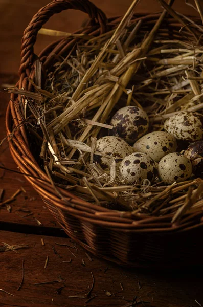 Œufs Caille Dans Nid Foin Paniers Osier Produits Agricoles Faits — Photo