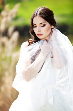 Doğada güzel bir gelin.