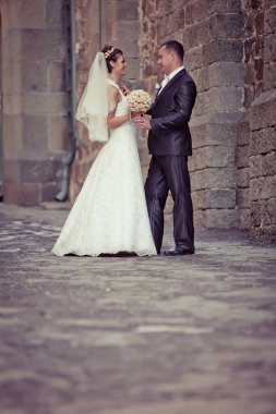 Düğün için. Gelin ve damat düğün günlerinde. Bir çift aşık.. 