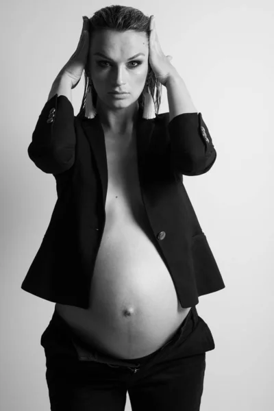 セクシーな街の妊婦. — ストック写真
