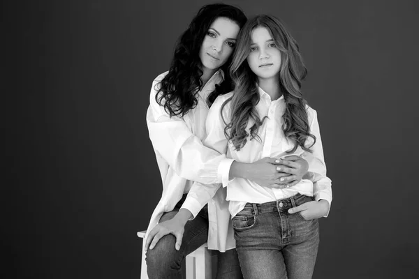 Black white photo. Black white photo of happy mother and daughter. — Stock Photo, Image