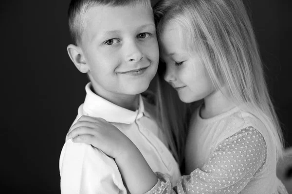 Little boy and little girl. Brother and sister. — Stock Photo, Image