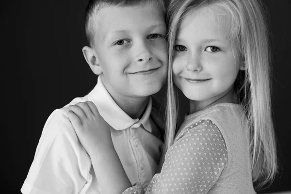 Little boy and little girl. Brother and sister. — Stock Photo, Image