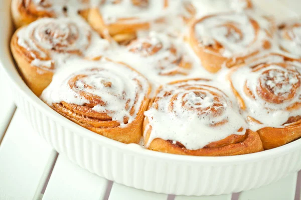 Cinnabon, buzlu çörekler, lezzetli ev yapımı kekler.. 