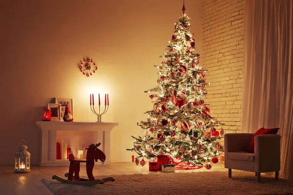 Decoración de Navidad en la casa. — Foto de Stock