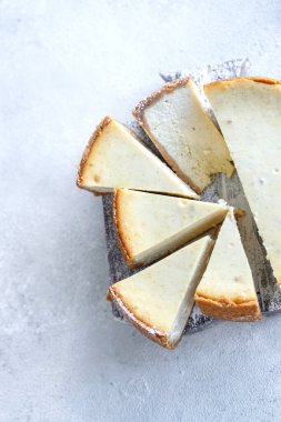 Klasik cheesecake. Krem peynirli kek..