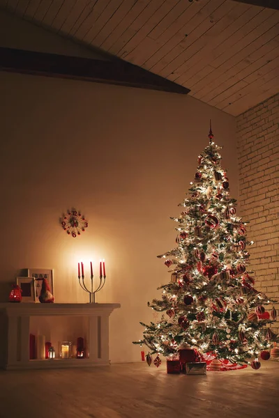 Χριστουγεννιάτικη διακόσμηση στο σπίτι. — Φωτογραφία Αρχείου