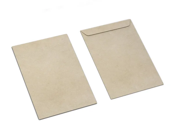 空白の紙封筒 C4白い背景で隔離の — ストック写真