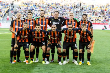 Kiev, Ukrayna - 03 Ağustos 2018 oyuncular, Shakhtar Donetsk Maç başlamadan önce. Ukrayna Premier Ligi maç Dinamo Kiev Shakhtar Donetsk Dinamo Kiev Stadyumu'nda.