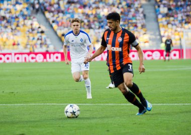 Kiev, Ukrayna - 03 Ağustos 2018 Taison topu kontrol eder. Ukrayna Premier Ligi maç Dinamo Kiev Shakhtar Donetsk Dinamo Kiev Stadyumu'nda.