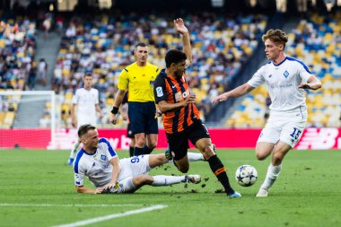 Kiev, Ukrayna - 03 Ağustos 2018 oyuncular eylem. Ukrayna Premier Ligi maç Dinamo Kiev Shakhtar Donetsk Dinamo Kiev Stadyumu'nda.