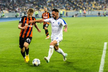 Kiev, Ukrayna - 03 Ağustos 2018 oyuncular eylem. Ukrayna Premier Ligi maç Dinamo Kiev Shakhtar Donetsk Dinamo Kiev Stadyumu'nda.