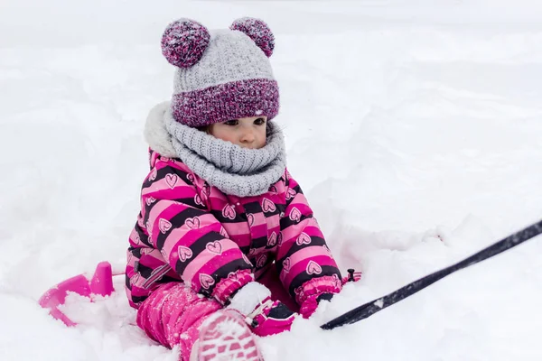 Petite Fille Amuser Extérieur Heure Hiver — Photo