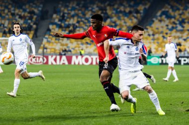 Kiev, Ukrayna 8 Kasım 2018: Oyuncular eylem sırasında Uefa Avrupa Ligi maç Dinamo Kiev Stade Rennais Kiev, Ukrayna Milli Güvenlik Olimpiyat Stadyumu'nda.