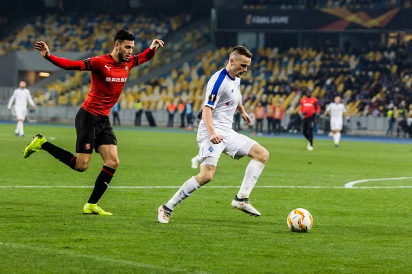 Kiev Ucrânia Novembro 2018 Tomasz Kedziora Controla Bola Durante Jogo — Fotografia de Stock