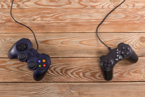 Retro Computer Gaming Controllers Geplaatst Houten Achtergrond Home Video Games — Stockfoto