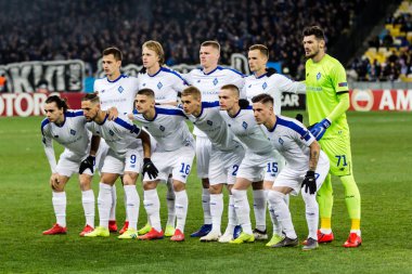 Kiev, Ukrayna - 22 Şubat 2019: Dinamo Kiev takımı fotoğraf Olympiakos Fc Kiev, Ukrayna Milli güvenlik Olimpiyat Stadyumu'nda karşı Uefa Avrupa Ligi maç başlamadan önce.