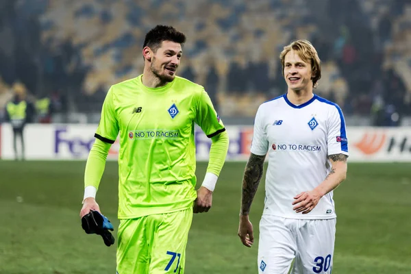 Kiev, Ukrayna - 22 Şubat 2019: Denis Boiko ve Olympiakos Fc Kiev, Ukrayna Milli güvenlik Olimpiyat Stadyumu'nda karşı Uefa Avrupa Ligi maçında Dinamo Kiev Artem Shabanov.
