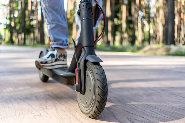 Electric scooter on the road — Stock Photo, Image