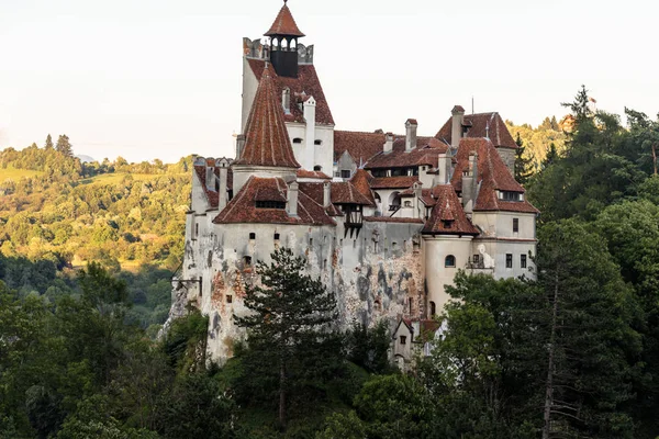 Kastil Bran, Transylvania, Romania, dikenal sebagai "Kastil Dracula" ". — Stok Foto