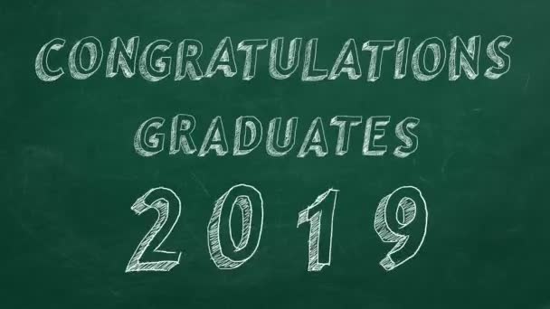 Desenho Mão Texto Animado Parabéns Graduados 2019 Chalkboard Verde Parar — Vídeo de Stock