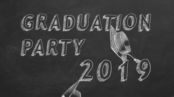 Hand Tekening Tekst Graduation Party 2019 Graduation Caps Blackboard — Stockvideo