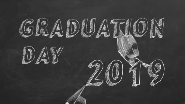 Hand Tekening Tekst Afstuderen Dag 2019 Graduation Caps Blackboard — Stockvideo