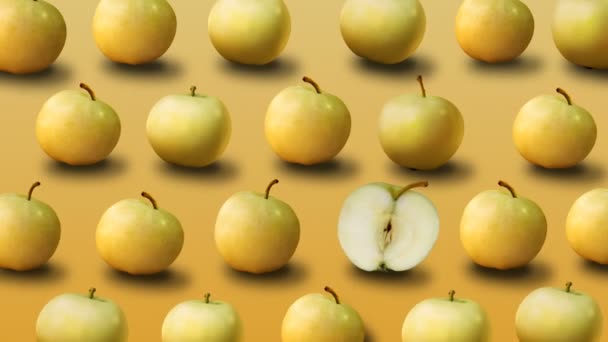 Patrón Colorido Frutas Manzanas Amarillas Frescas Sobre Fondo Amarillo Vídeo — Vídeos de Stock