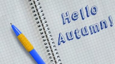 Metin Merhaba sonbahar Notebook ve animasyonlu levha üzerinde el yazısı.