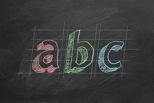 ABC-as primeiras letras do alfabeto inglês no quadro negro — Fotografia de Stock