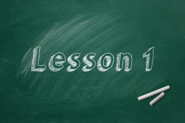 Yeşil karatahtayla ilgili Harf 1 dersi. 10 bölümden 1 'i