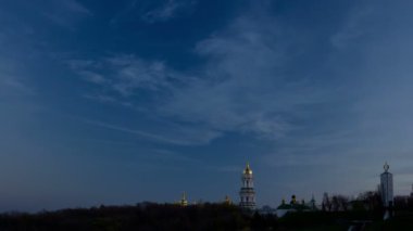 Ukrayna, Kyiv-Pechersk Lavra. DSLR, RAW kalitesinde zaman ayarlama