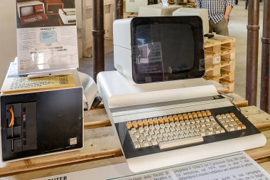 Eski bilgisayar T8 1980 yılında üretilen