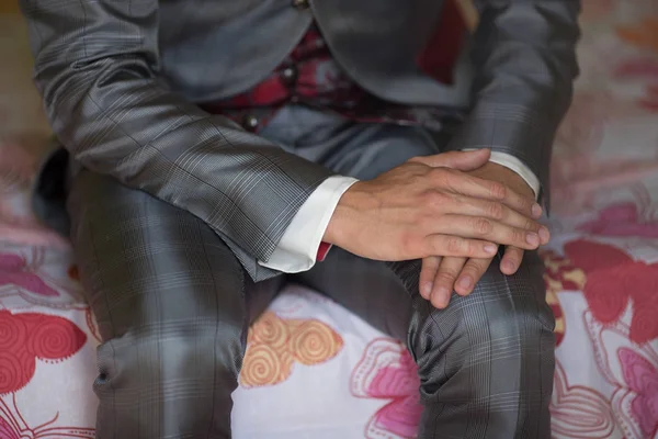Groom Detail Hands Closeup — Stock Photo, Image