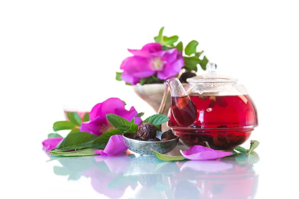 Tea made from rose hips with mint — Stock Photo, Image