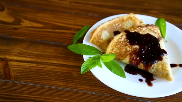 Pancakes frits mince — Video
