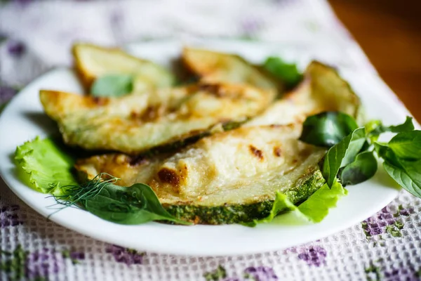 Stekt Zucchini Smaksatt Med Dill Skål — Stockfoto