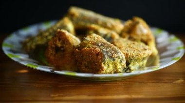 kızarmış balık fileto meyilli olarak